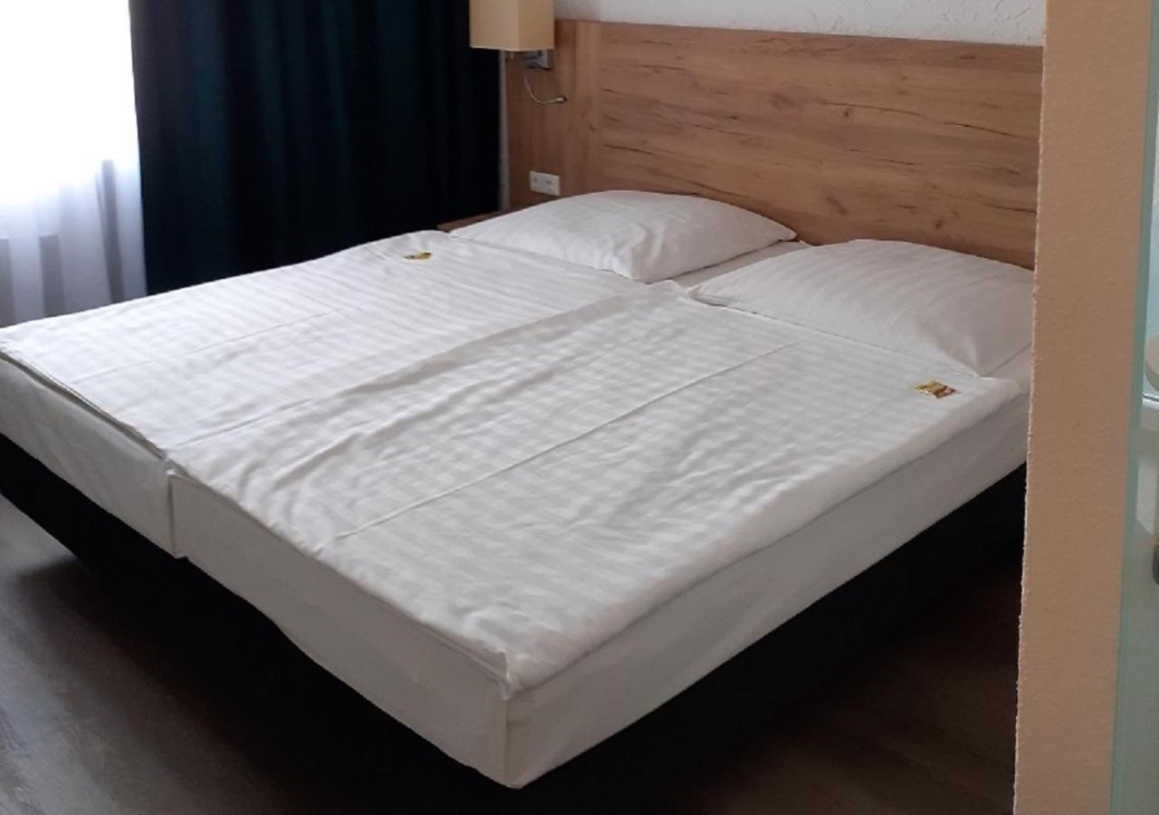 Land-Gut-Hotel Zum Alten Forsthaus - Aufladestation Fuer Elektroautos Hürtgenwald Kültér fotó