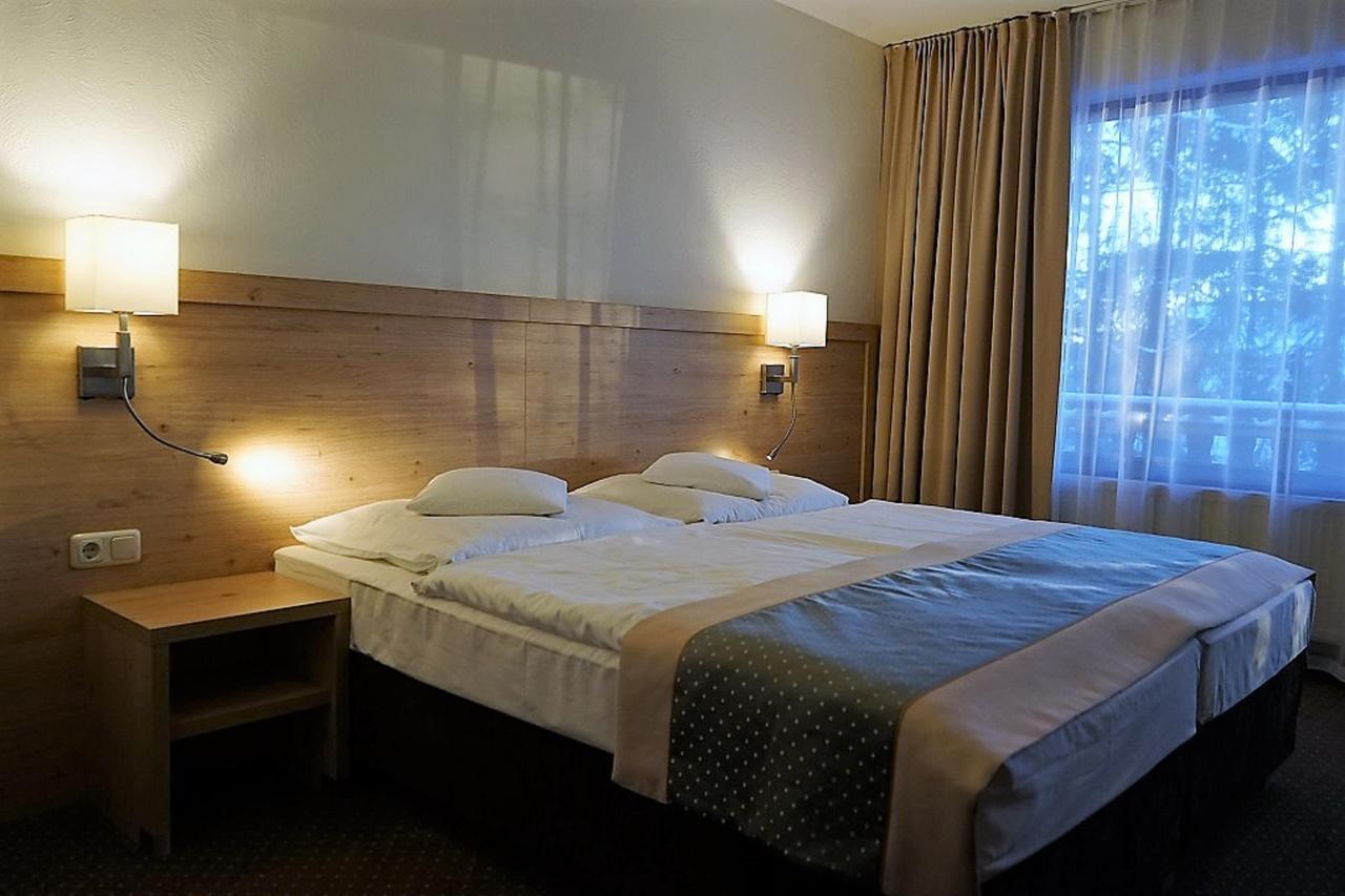 Land-Gut-Hotel Zum Alten Forsthaus - Aufladestation Fuer Elektroautos Hürtgenwald Kültér fotó