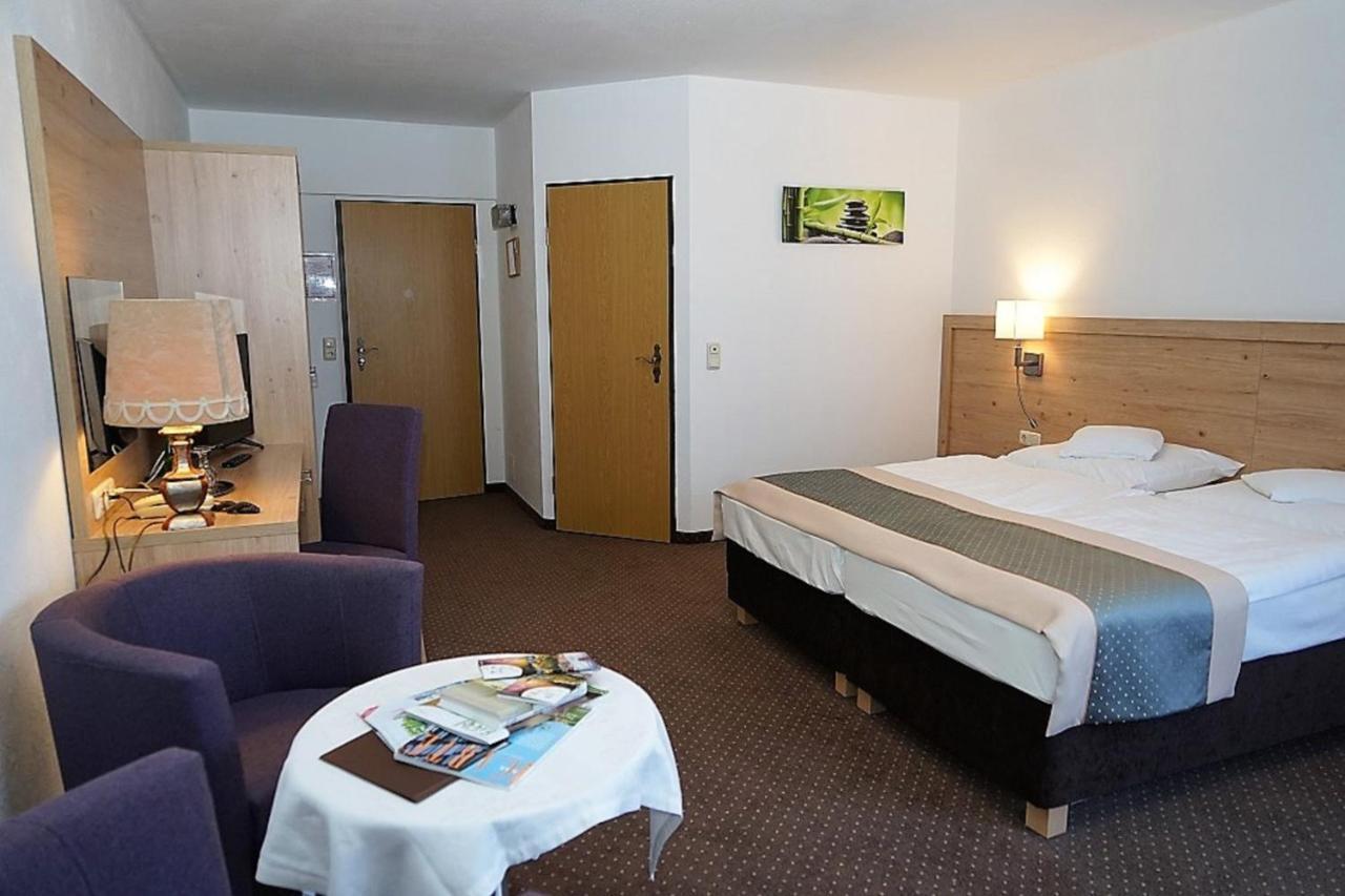 Land-Gut-Hotel Zum Alten Forsthaus - Aufladestation Fuer Elektroautos Hürtgenwald Kültér fotó